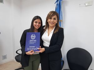 Histórica firma de contrato de servicios para las cooperativas educativas de la provincia