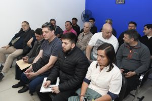 Abrieron sobres de las licitaciones para las 56 Viviendas en Río Gallegos y el gimnasio deportivo para Los Antiguos