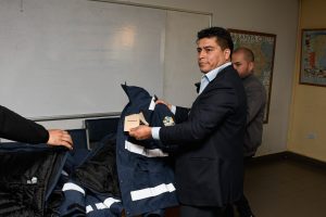 Vidal recepcionó la llegada de vehículos e indumentaria para la Policía de Santa Cruz