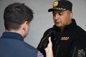 Vidal recepcionó la llegada de vehículos e indumentaria para la Policía de Santa Cruz
