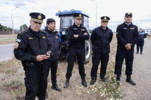 La Policía de Santa Cruz amplía su flota con 40 camionetas y fortalece su equipamiento