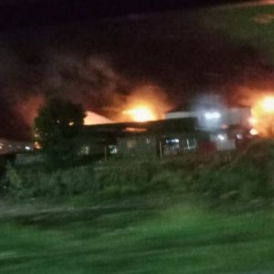 Río Turbio: el Gobierno Provincial asistió a las familias afectadas por el incendio en la zona de pabellones