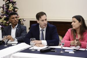 Claudio Vidal encabezó la primera reunión de gabinete del año y presentó a nuevos secretarios