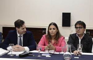 Claudio Vidal encabezó la primera reunión de gabinete del año y presentó a nuevos secretarios