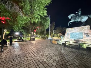 Incidente en Plaza San Martín: Bomberos detectaron tres postes energizados