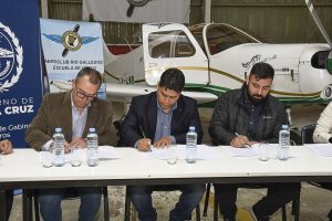 El Gobierno Provincial y el Aeroclub Río Gallegos sellaron convenio para fortalecer la educación, las oportunidades laborales y la infraestructura