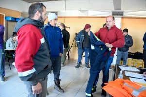 Bujer sobre la entrega de indumentaria: “Esta es una acción que se replicará en toda la provincia”