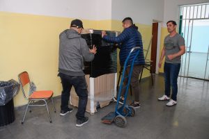 El Gobierno entregó equipos de calefacción al Colegio N° 25 de Río Gallegos