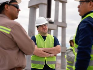 Vidal supervisó la interconexión eléctrica en El Pluma: "Nosotros estamos haciendo lo que otros dejaron abandonado"