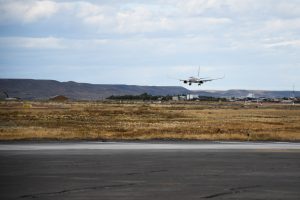 El Gobierno de Santa Cruz y Flybondi inauguraron la ruta aérea que une a Río Gallegos con Buenos Aires