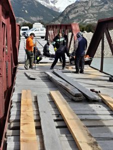 El Chaltén: Luego de las reparaciones en el Puente del Río Eléctrico, se restablece la transitabilidad con precaución