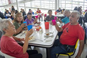 Adultos Mayores de Puerto San Julián disfrutaron del albergue deportivo provincial