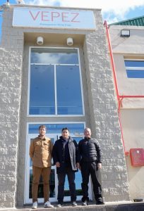 Vidal recorrió Puerto Deseado con empresarios chinos para impulsar inversiones en la industria pesquera y manufacturera