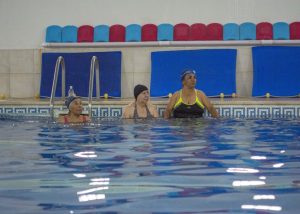 Adultos Mayores de Recuerdos Compartidos disfrutaron de una mañana de natación y juegos