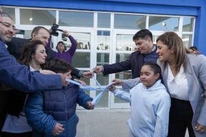Vidal: “Una de las tareas de este gobierno, es recuperar los establecimientos públicos educativos”