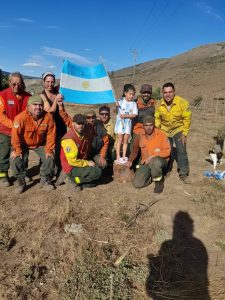 Brigadistas de Santa Cruz seguirán combatiendo el mayor incendio de Neuquén