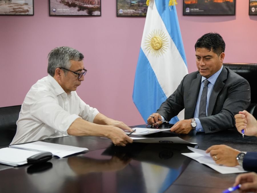 Vidal: “Queremos que más empresas como BRINK'S se instalen en Santa Cruz y generen empleo real”