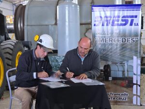 Bujer destacó la iniciativa de la empresa Brest S.A. en acompañar la labor de Vialidad Provincial