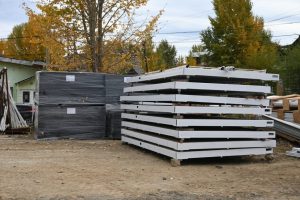 Autoridades provinciales en 28 de Noviembre supervisaron el avance del hospital modular