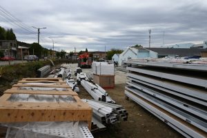 Autoridades provinciales en 28 de Noviembre supervisaron el avance del hospital modular