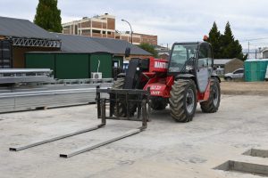 Autoridades provinciales en 28 de Noviembre supervisaron el avance del hospital modular