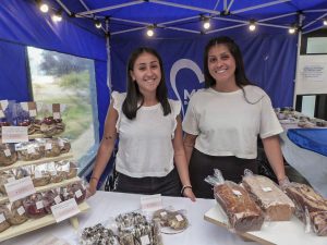 Génesis de una cadena: La juventud santacruceña conmemoró el Día de la Mujer