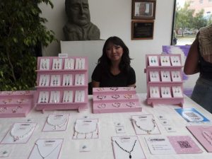 Génesis de una cadena: La juventud santacruceña conmemoró el Día de la Mujer