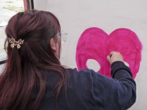 Génesis de una cadena: La juventud santacruceña conmemoró el Día de la Mujer