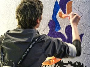 Jóvenes santacruceños conmemoraron el 24M con arte y memoria en la Subsecretaría de la Juventud