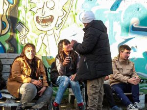 Jóvenes santacruceños conmemoraron el 24M con arte y memoria en la Subsecretaría de la Juventud