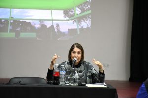 Con gran participación se realizó seminario que propone fortalecer la escena artística de la región