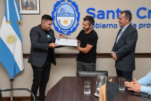 El Gobierno de la Provincia reconoció a Franco Flores, campeón nacional en el Festival de Malambo