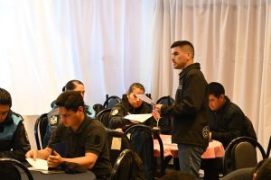 Se dio inicio a capacitación en inglés para personal de la Policía
