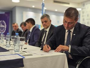 ¿Qué firmaron Santa Cruz y la Operadora YPF? Conocé detalles del memorándum