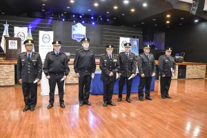 Vidal anunció la construcción de 120 viviendas para la Policía de Santa Cruz