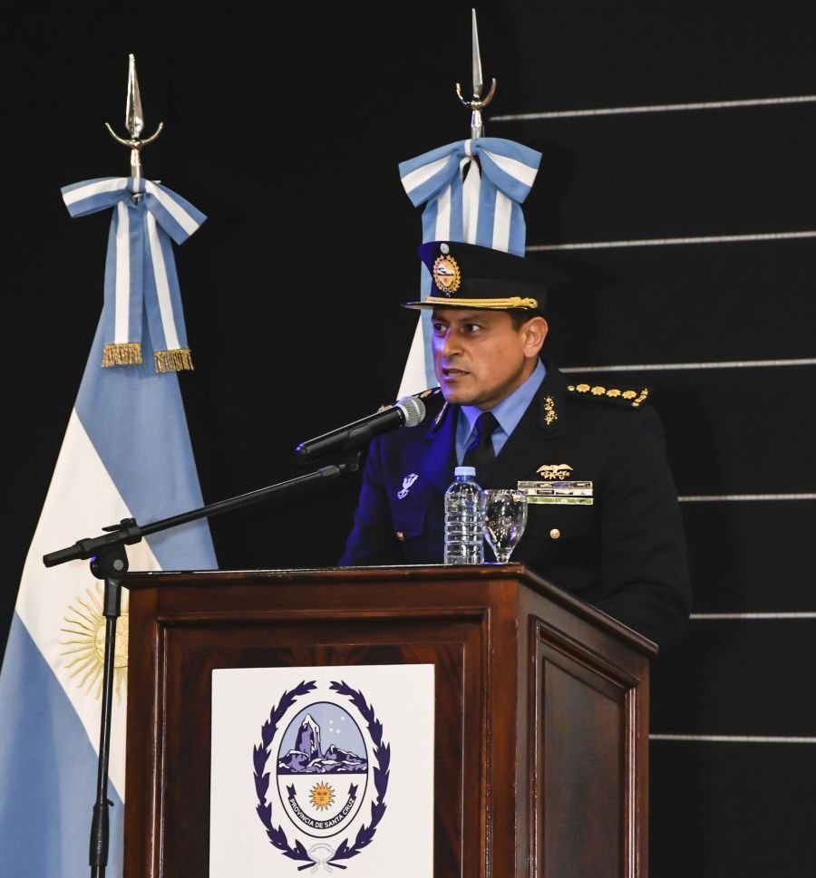 Agüero: “A los que ascienden, siéntanse orgullosos de lo que son y de la trayectoria que han conseguido”