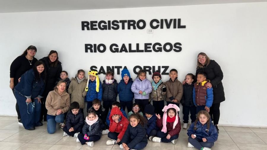 El Jardín “Juanito Bosco” visitó el Registro Civil en Río Gallegos