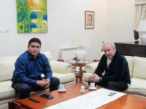 Claudio Vidal recibió al exgobernador Daniel Peralta y compartieron un desayuno en Río Gallegos