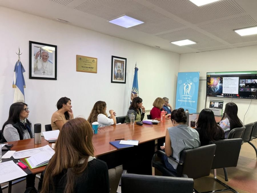 Santa Cruz se capacita en tecnología aplicada a la previsión social