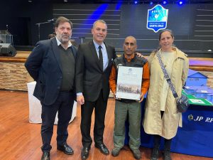 Claudio Vidal reconoció a los brigadistas santacruceños por su labor en incendios forestales