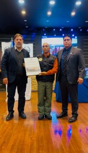 Claudio Vidal reconoció a los brigadistas santacruceños por su labor en incendios forestales