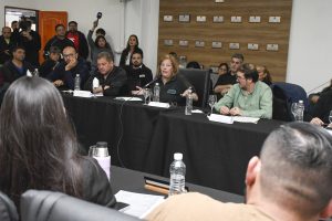 Autoridades provinciales se reunieron con taxistas, concejales y el municipio de Río Gallegos