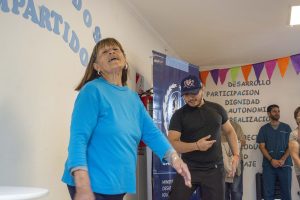 Día Mundial de la Actividad Física: Adultos del Centro Recuerdos Compartidos vivieron una tarde saludable