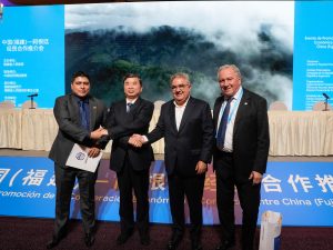 Claudio Vidal presentó el potencial productivo de Santa Cruz en un encuentro con autoridades y empresarios chinos