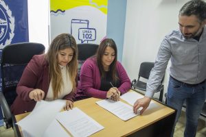 Firma de convenio entre Desarrollo Social y el Municipio de Piedra Buena para políticas de Niñez y Adolescencia