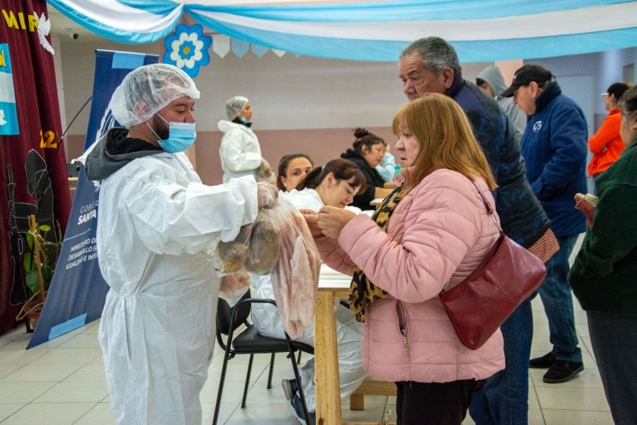 Destacan la organización en la entrega de merluza para las familias de Río Gallegos