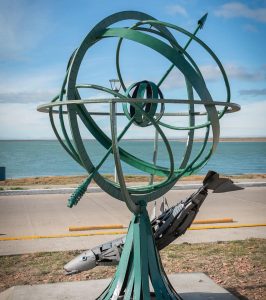 Puerto San Julián celebró el astroturismo con la inauguración del Monumento a la Esfera Armilar