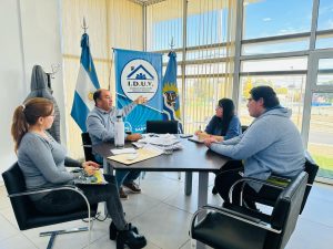 IDUV con referentes barriales de Río Gallegos: "Desde el 2017 buscamos escriturar nuestro terreno"