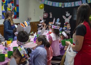 Los Adultos Mayores del Zumalacarregui celebraron Pascua junto al Jardín N° 1