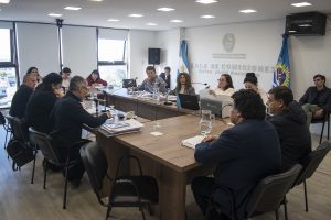 Martínez explicó a los diputados los beneficios del proyecto para reactivar el astillero de Caleta Paula